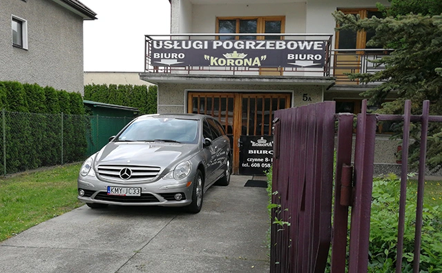 Biuro Korony przy ul. Szpitalnej 5a w Myślenicach